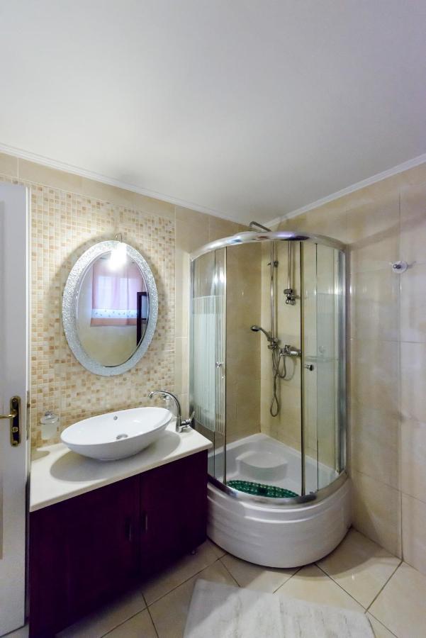 Halikounas Villa Maxim With Private Pool & Tennis Court מראה חיצוני תמונה